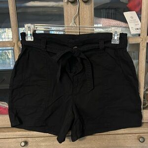 Old Navy flat front paper bag Black Shorts- Small